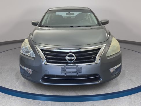 Used 2015 Nissan Altima 2.5 S w/ Power Driver Seat Package FWD image 2