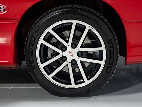 Used 2002 Chevrolet Camaro Z28 w/ SS Performance/Appearance Pkg image 14