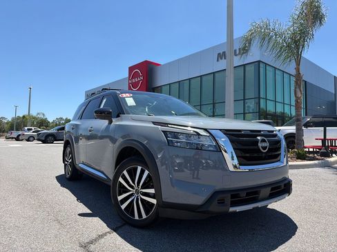 Used 2024 Nissan Pathfinder Platinum AWD/4WD image 1
