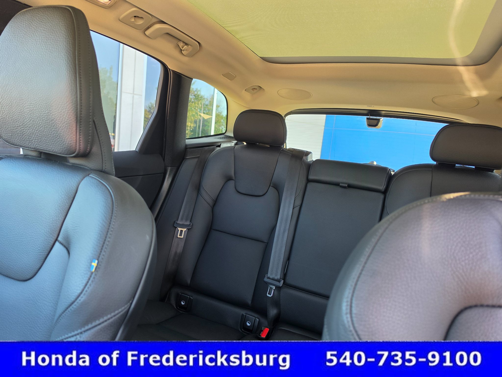 Used 2025 Volvo XC60 T8 Plus w/ Protection Package Premier AWD/4WD image 47