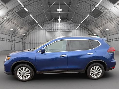 Used 2020 Nissan Rogue SV image 7