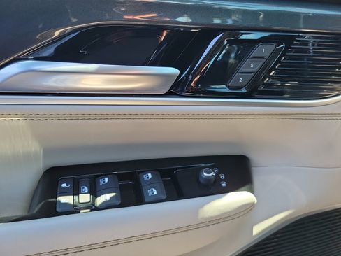 Used 2023 Jeep Wagoneer 2WD w/ Convenience Group I image 27