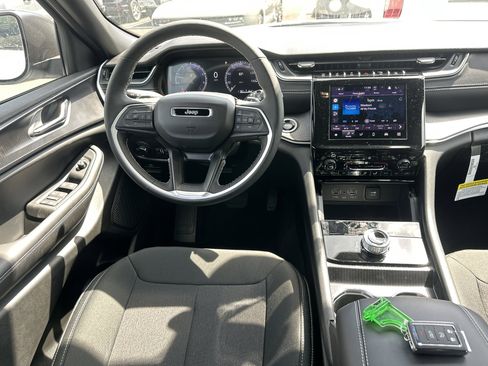 New 2026 Jeep Grand Cherokee Laredo AWD/4WD image 26