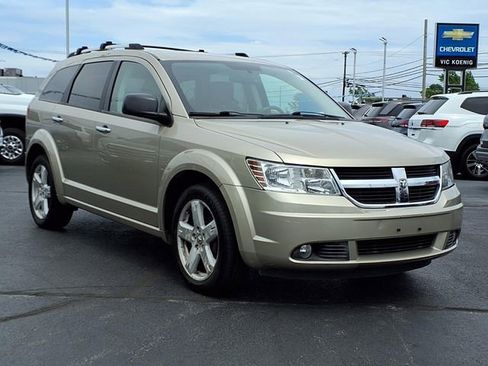 Used 2009 Dodge Journey R/T w/ Convenience Group II AWD/4WD image 2