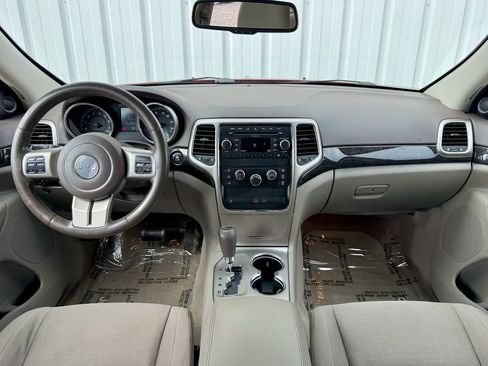 Used 2011 Jeep Grand Cherokee Laredo w/ Security & Convenience Group AWD/4WD image 31