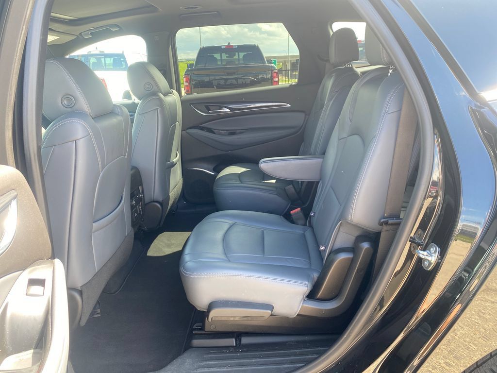 Used 2024 Buick Enclave Essence w/ Experience Buick Package AWD/4WD image 28