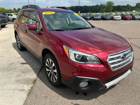 Used 2015 Subaru Outback 2.5i Limited AWD/4WD image 3