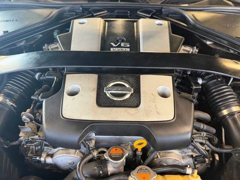Used 2014 Nissan 370Z Touring RWD image 35