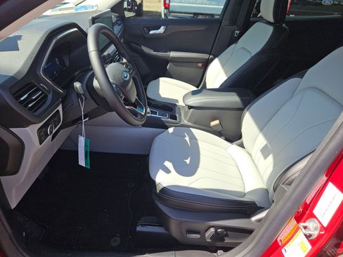 New 2025 Ford Escape SE w/ PHEV Premium Package image 14