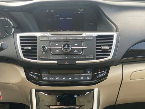 Used 2016 Honda Accord LX image 18