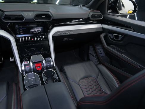 Used 2021 Lamborghini Urus AWD/4WD image 60