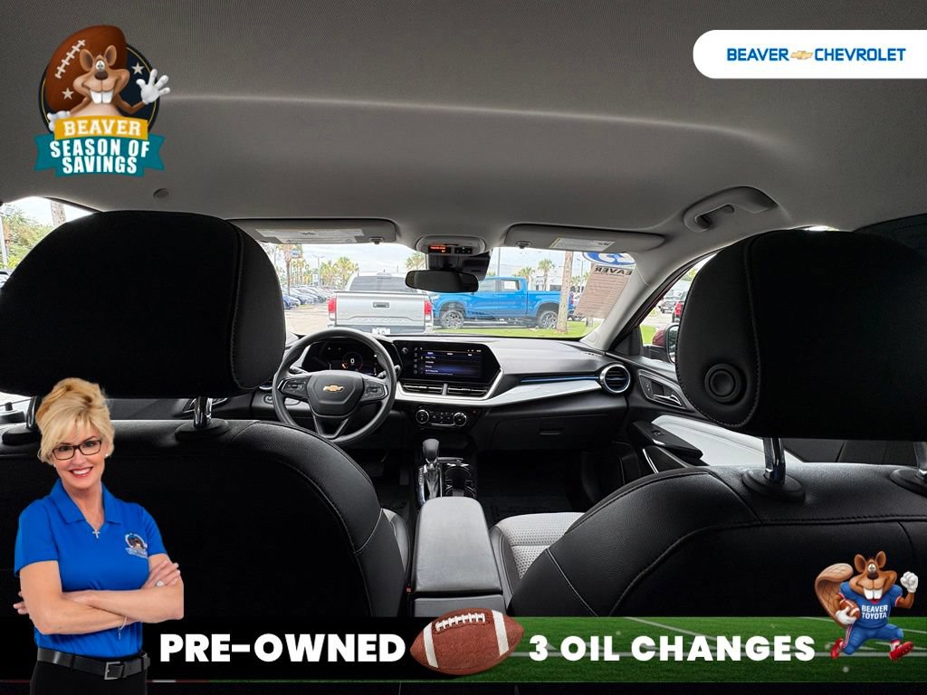 Used 2025 Chevrolet Trax LT FWD image 15