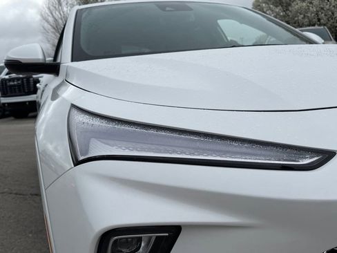 New 2026 Buick Envista Avenir image 13