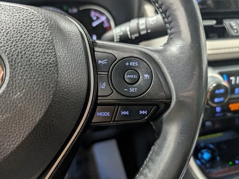 Used 2019 Toyota RAV4 Limited image 20
