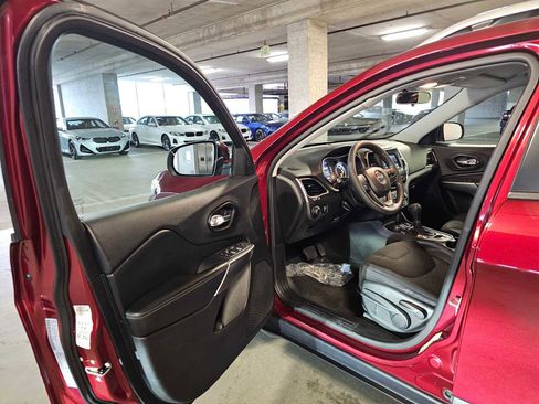 Used 2020 Jeep Cherokee Latitude image 28