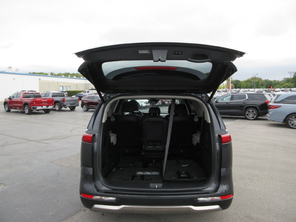 Used 2024 Kia Carnival SX Prestige FWD image 8