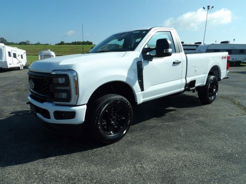 New 2025 Ford F350 XL w/ STX Appearance Package AWD/4WD image 9