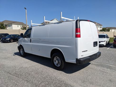 Used 2019 Chevrolet Express 2500 RWD image 6