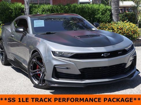 Used 2021 Chevrolet Camaro SS RWD image 2