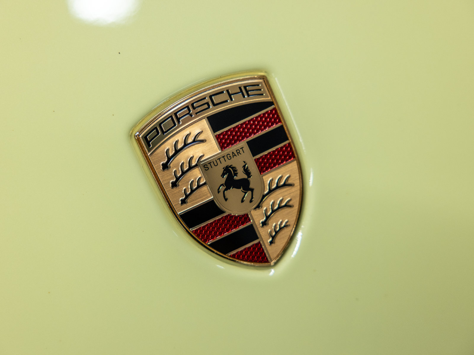 Certified 2025 Porsche 911 Carrera RWD image 18