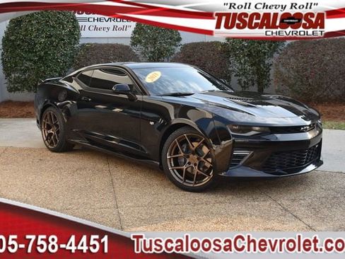 Used 2018 Chevrolet Camaro SS image 1