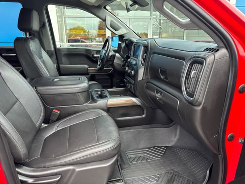 Used 2021 Chevrolet Silverado 1500 LT Trail Boss w/ Convenience Package II image 4
