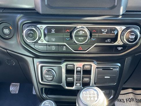 Used 2021 Jeep Wrangler Unlimited Sport image 12