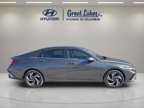 New 2026 Hyundai Elantra Limited FWD image 7