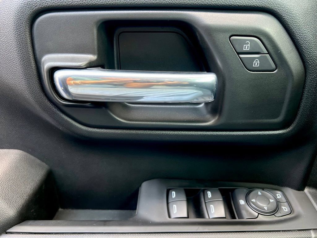 Used 2026 Chevrolet Silverado 1500 Custom AWD/4WD image 19