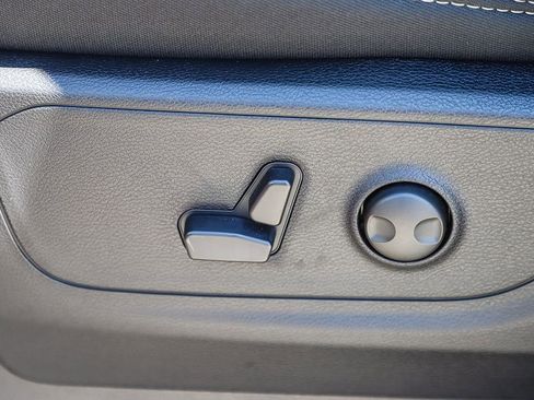 New 2026 RAM 1500 Big Horn AWD/4WD image 22