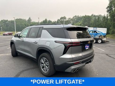Used 2024 Chevrolet Traverse LT w/ Trailering Package AWD/4WD image 5