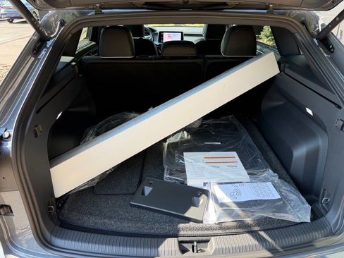 New 2026 Volkswagen Atlas Cross Sport SEL Premium R-Line image 18