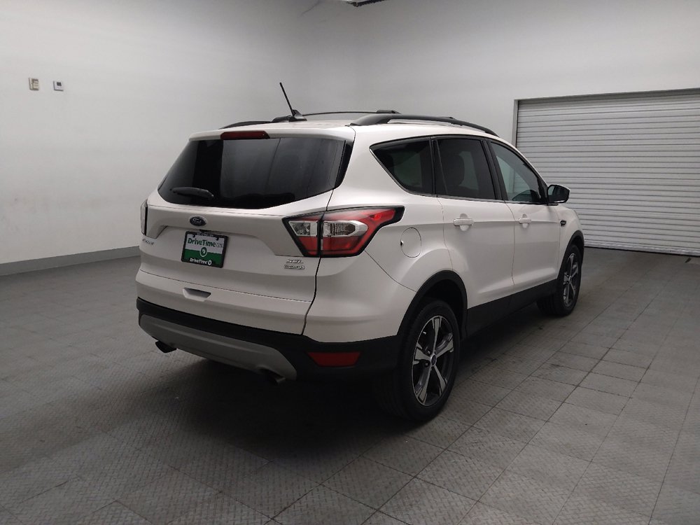 Used 2018 Ford Escape SEL w/ Ford Safe & Smart Package FWD image 9