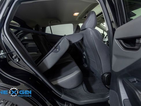 Used 2025 Subaru Crosstrek 2.0i Premium AWD/4WD image 34