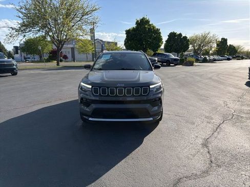 Used 2022 Jeep Compass Limited w/ Elite Group AWD/4WD image 2