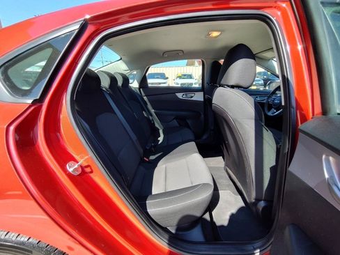 Used 2022 Kia Forte LXS FWD image 35