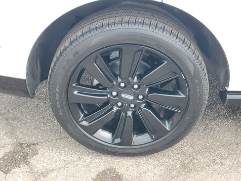 Used 2022 Lincoln Navigator Reserve AWD/4WD image 7