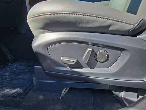 New 2026 Ford Explorer Active w/ Active Comfort Package AWD/4WD image 11