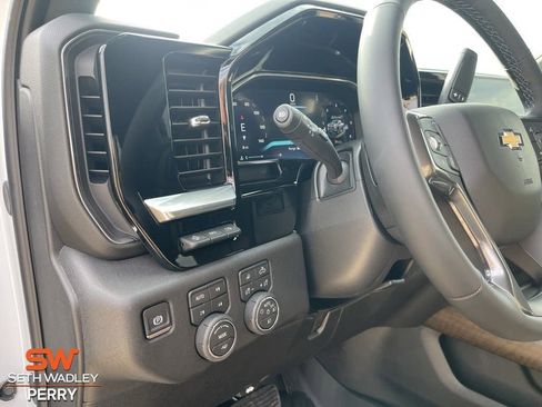 New 2026 Chevrolet Silverado 3500 High Country w/ Technology Package image 18