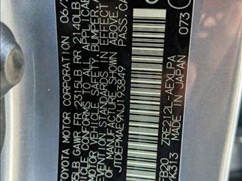 Used 2022 Toyota Corolla LE image 23