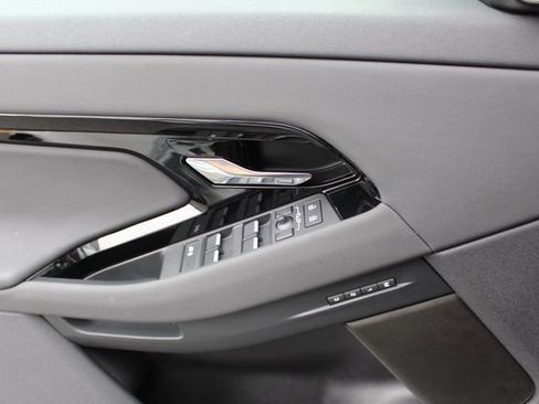 Used 2025 Land Rover Range Rover Evoque S image 20