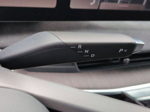 Used 2022 Lucid Air Grand Touring image 25