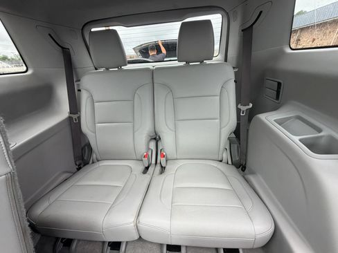Used 2018 GMC Acadia SLT FWD image 12
