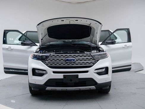 Used 2023 Ford Explorer Limited image 16