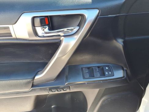 Used 2023 Lexus GX 460 Premium image 9