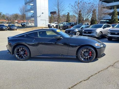 Certified 2024 Nissan Z Performance w/ Floor Mat Package image 3