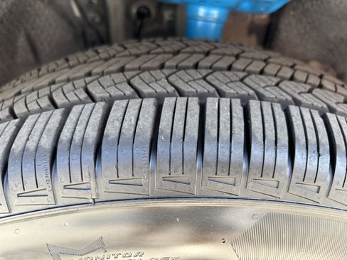 Used 2019 Toyota RAV4 XSE w/ Carpet Mat Package AWD/4WD image 12