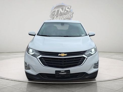 Used 2018 Chevrolet Equinox LT FWD image 2