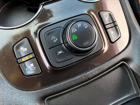 Used 2023 GMC Acadia AT4 w/ Technology Package AWD/4WD image 32