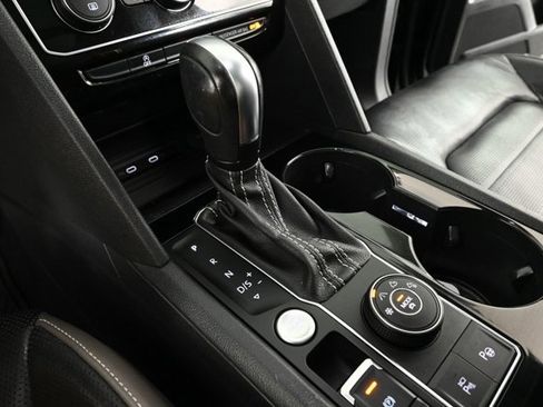 Certified 2022 Volkswagen Atlas SEL Premium image 34